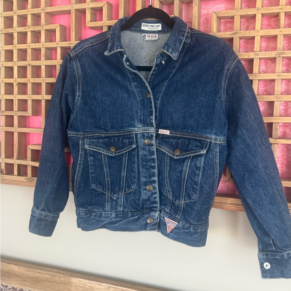 GuessVintage 80s/90s  Women's Blue Denim Jacket.  Excellent condition.